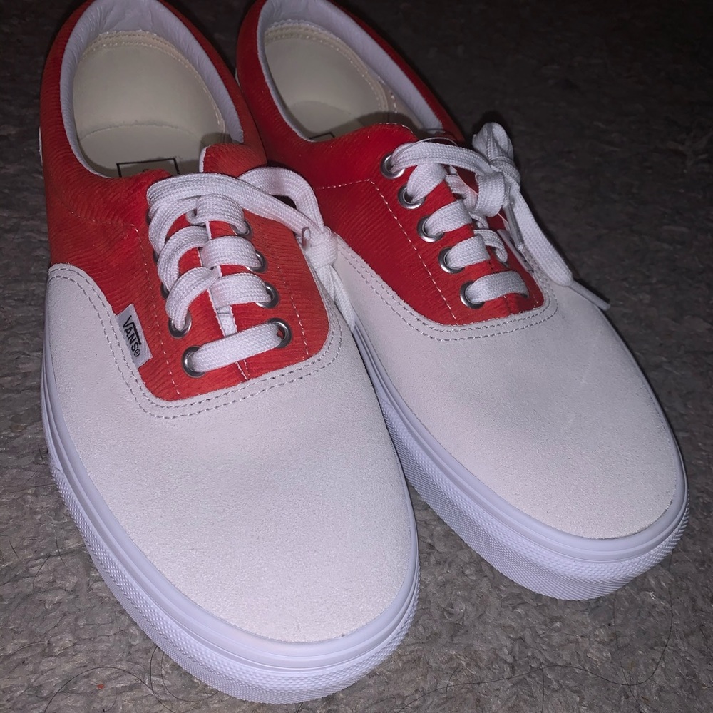 Vans - Picture 2 of 6